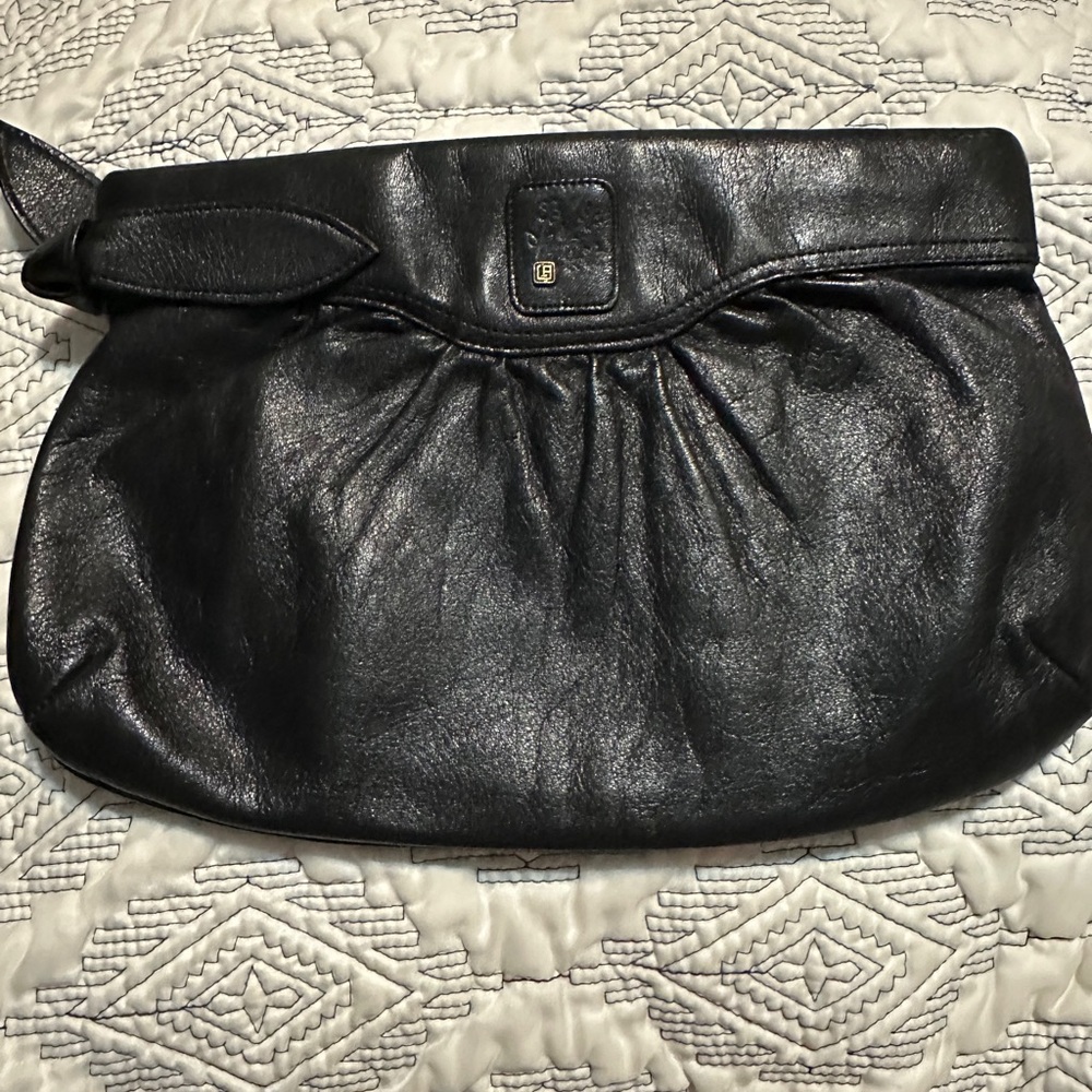 Elegant Black Leather Clutch with Pleated Design